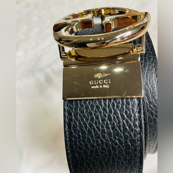 SOLD / Authentic Gucci Belt Black & Red reversible with Gold buckle . - Picture 3 of 10